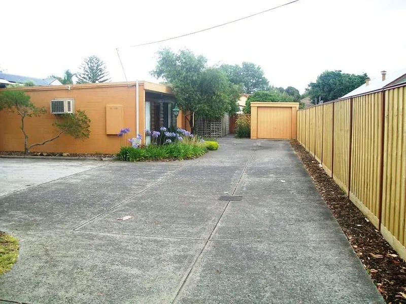 Ideally located- Be quick!!