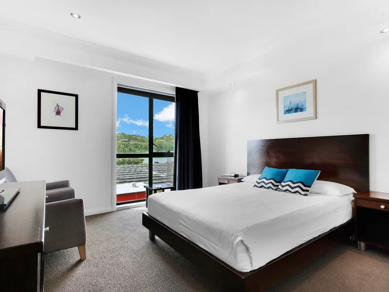 Live In, Lease or Holiday Home and Income Combo