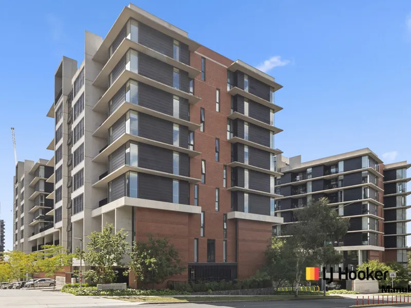 One Bedroom Apartment with Winter Garden
