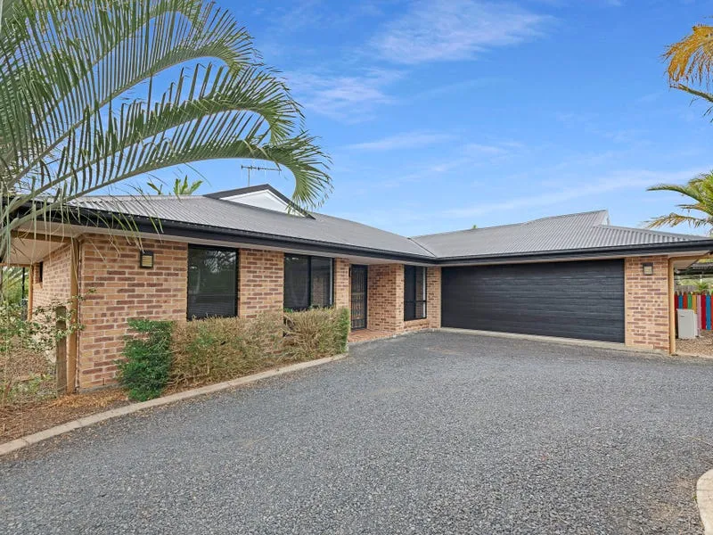 Executive Living on 6037m2 - Attached Home Daycare Business