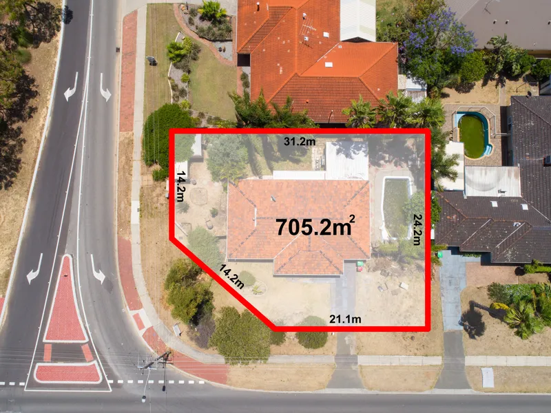 BABY BOOMER SUBURB-TRIPLEX SITE