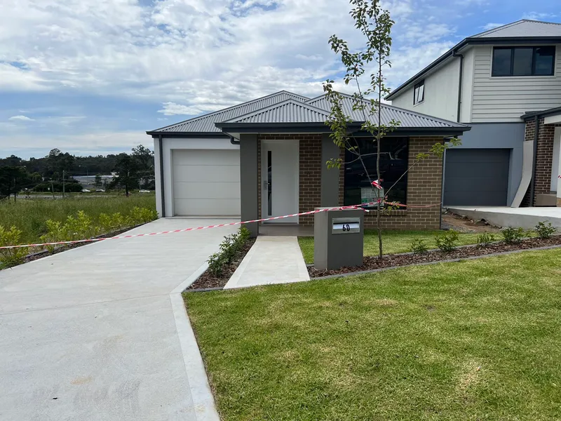 Brand new 5 bedroom house for rent