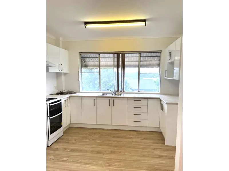 RENOVATED TWO BEDROOM UNIT WITH AIR CON IN GREAT LOCATION!