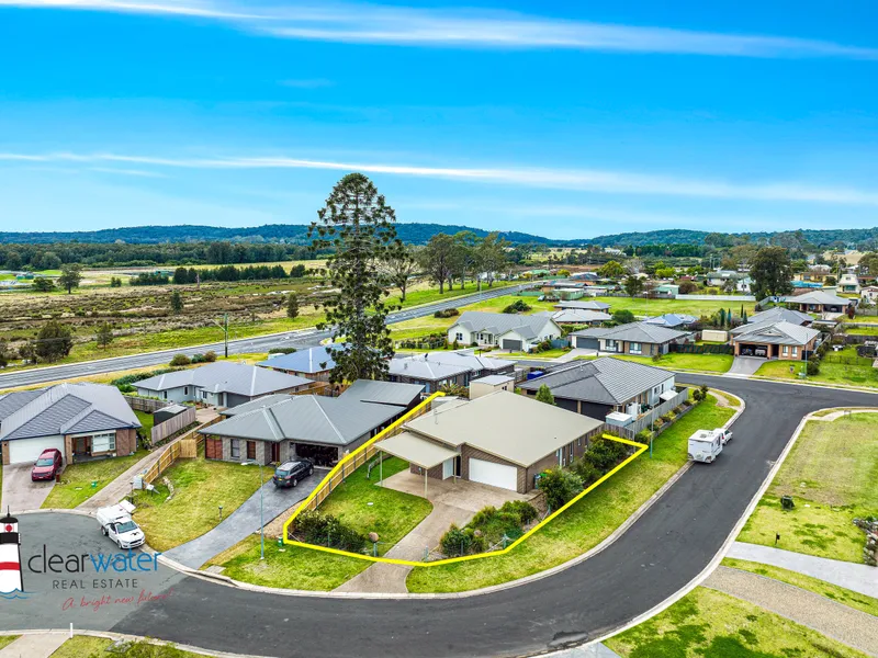 Modern Single Level Home @ Moruya