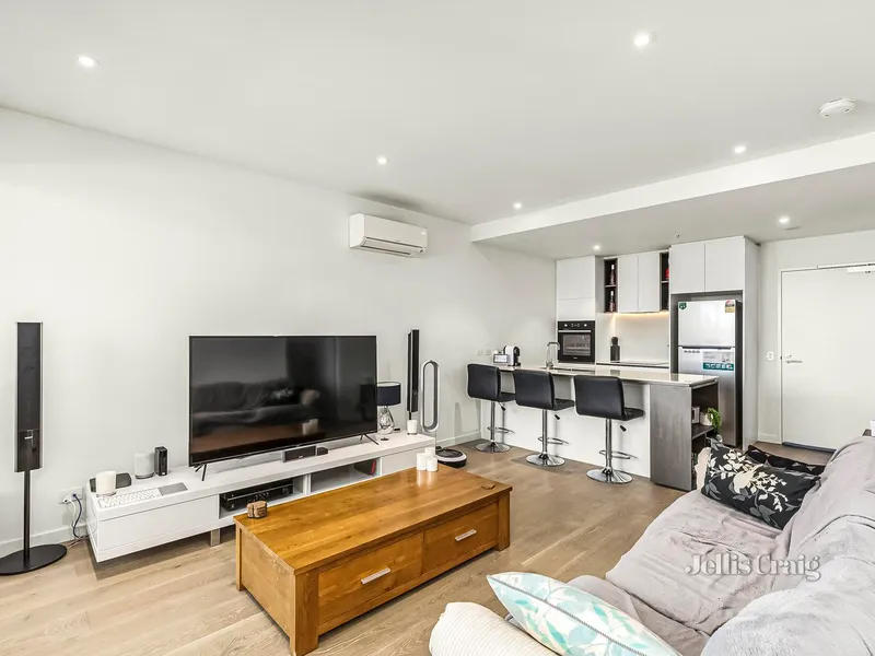 Low-Maintenance Luxury with Location Perfection