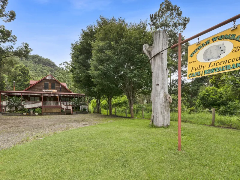 The Fickle Wombat Cafe/Restaurant & Accommodation
