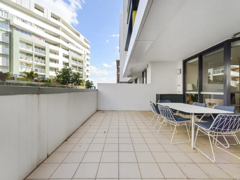Exorbitant Balcony in Well Maintained Apartment in the Heart of Ryde