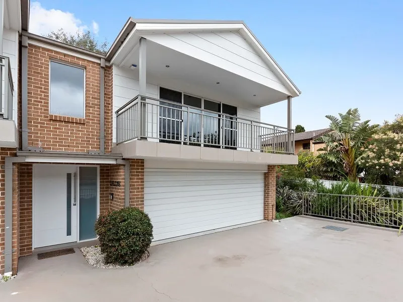 PRIVATE, SPACIOUS AND MODERN