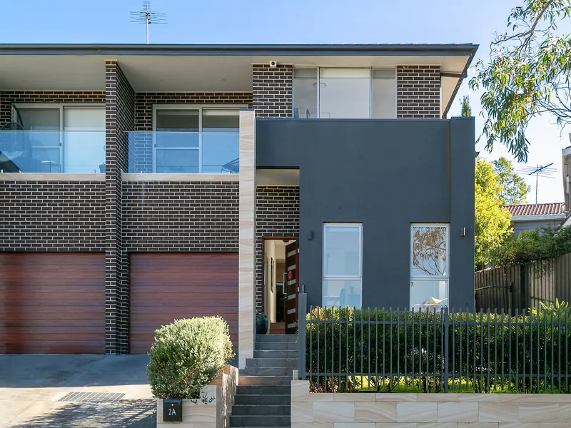 Modern duplex of incredible style and convenience