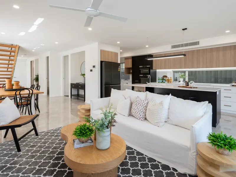 CONTEMPORARY SPLENDOUR - AS NEW HOME - PRIZED LOCATION