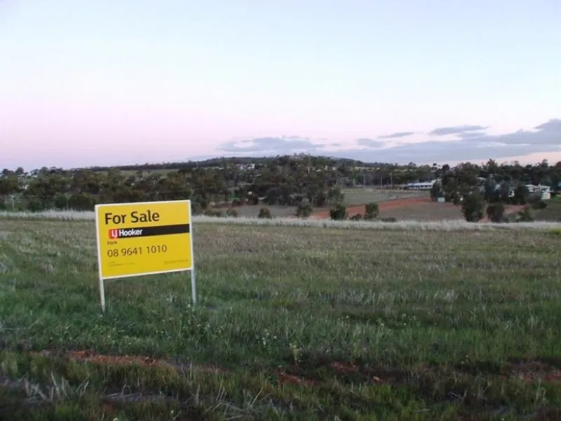 Best Value 1 Acre Block Around!