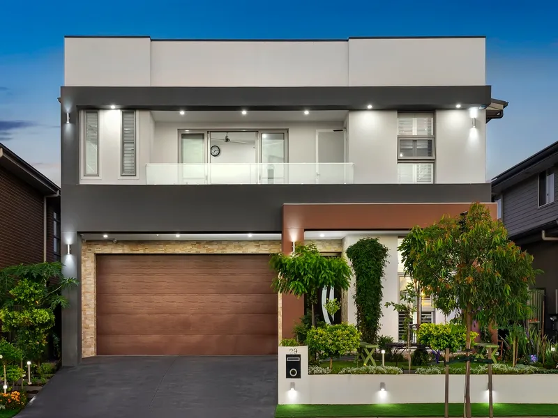 Luxury home in the heart of Altrove Estate and within a short walking distance to the train station 