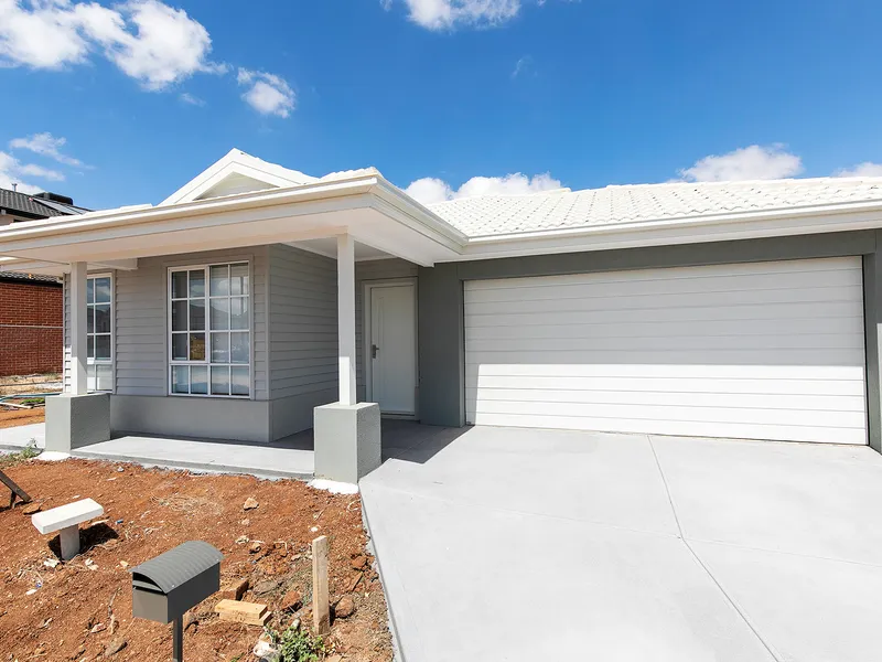 3-BEDROOM HOME IN GRANDVIEW ESTATE!