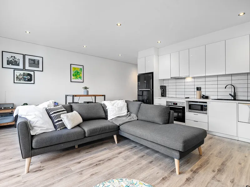 Spacious and Secure with Sundrenched Views