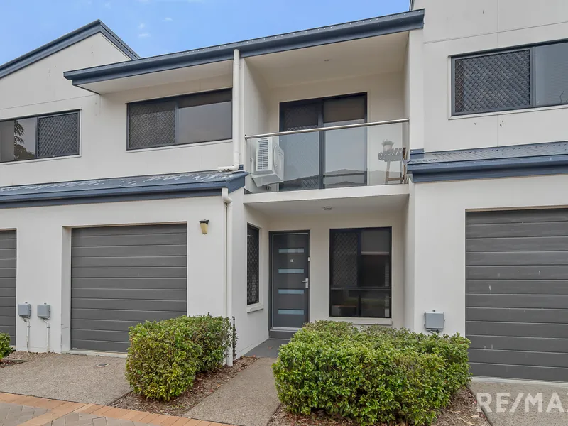 Stunning Semi-Furnished 3 bedroom in Fantastic Location