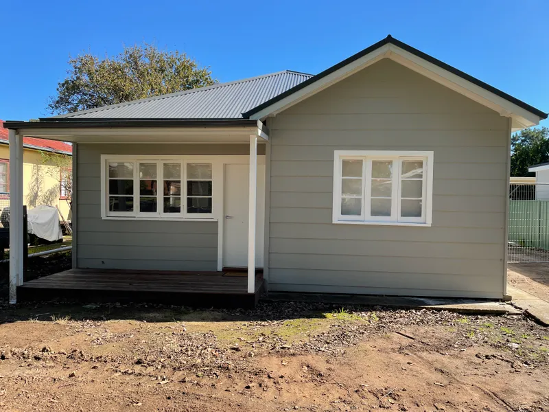 Multiple living areas, fully renovated 3 bedroom home 2 bathrooms