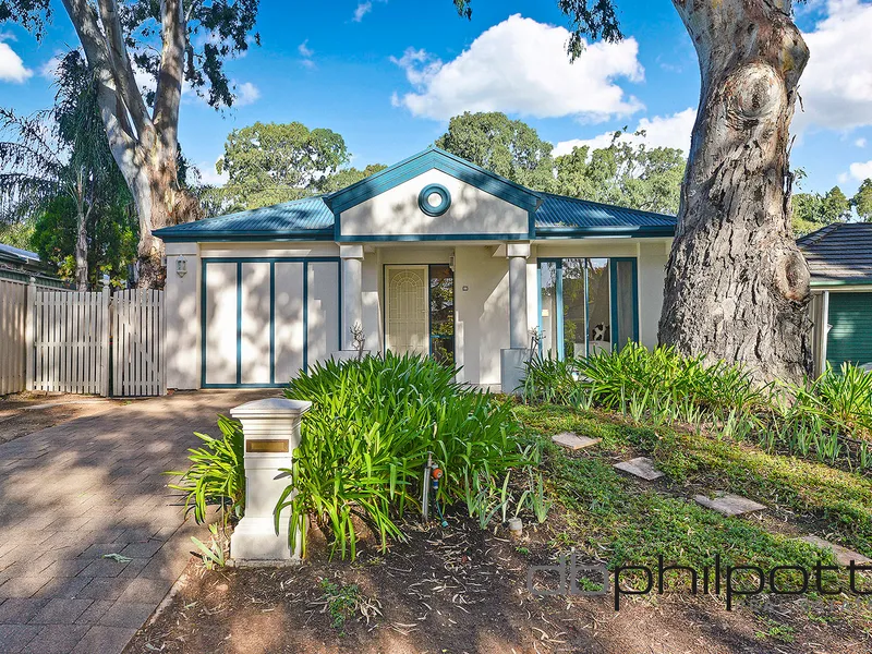 EASY LIVING IN AN EXCELLENT LOCATION!