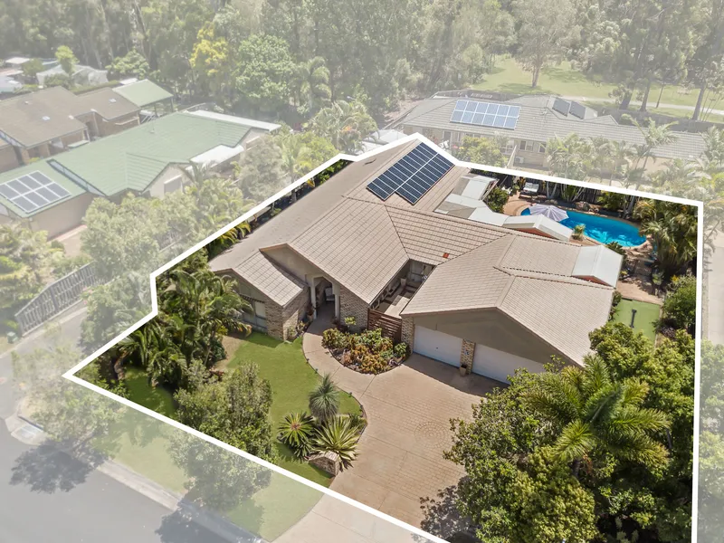 **AVAILABLE** Triple Garage with Pool & Close to Everything!!!!