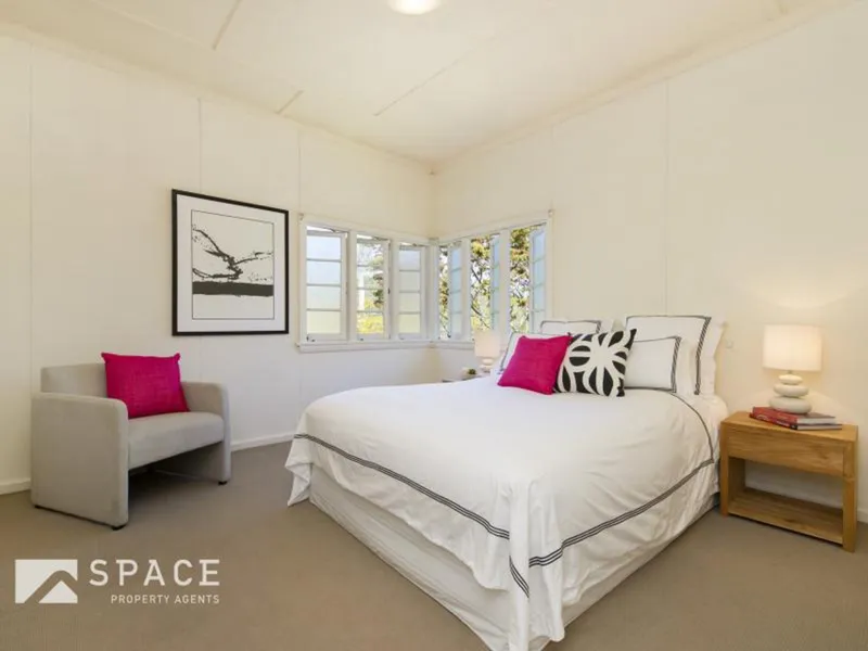 Beautiful Home with Huge Yard - pet friendly