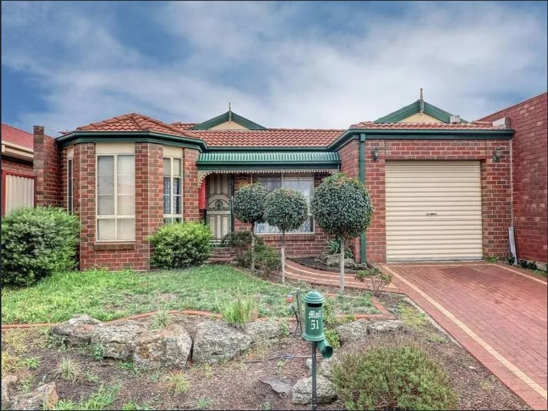 Welcome to 51 Rearden Cres, Roxburgh Park!