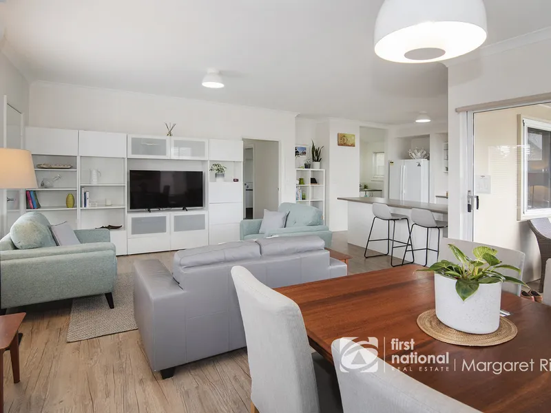 CLASSIC COUNTRY CAREFREE COTTAGE