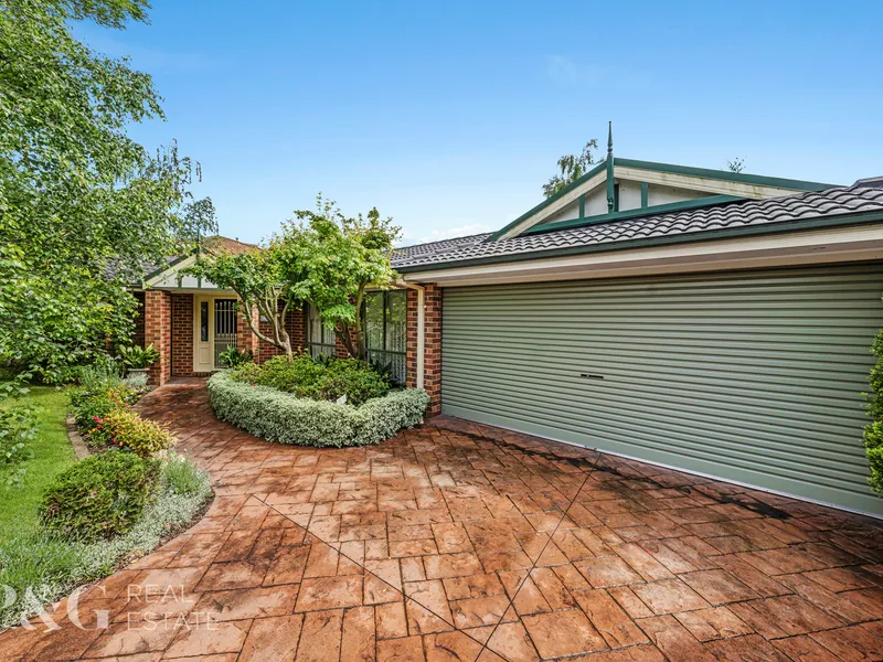 Beautiful Berwick Springs Home With Three Living Areas!