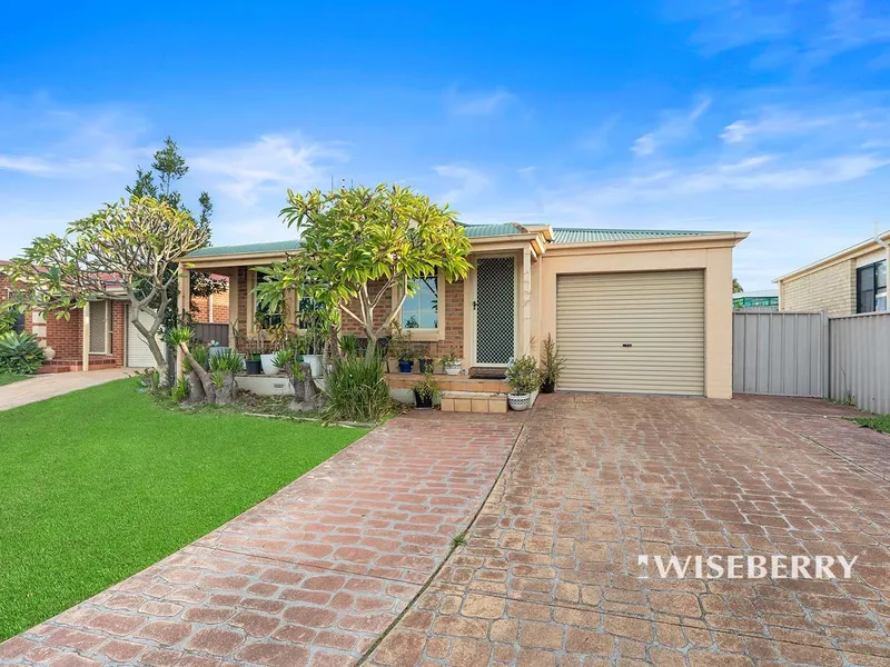 Coastal Living, Easy Access To Lakes & Pristine Beaches