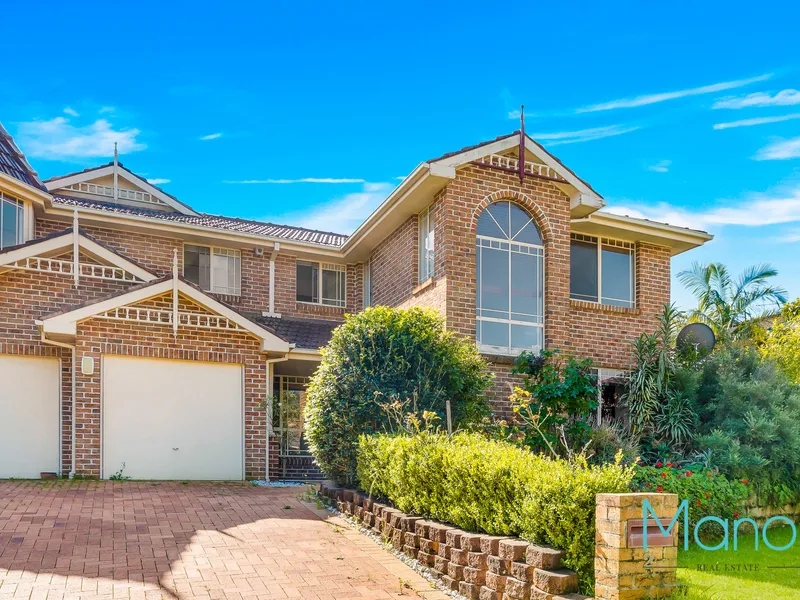 Renovated duplex in sought after location