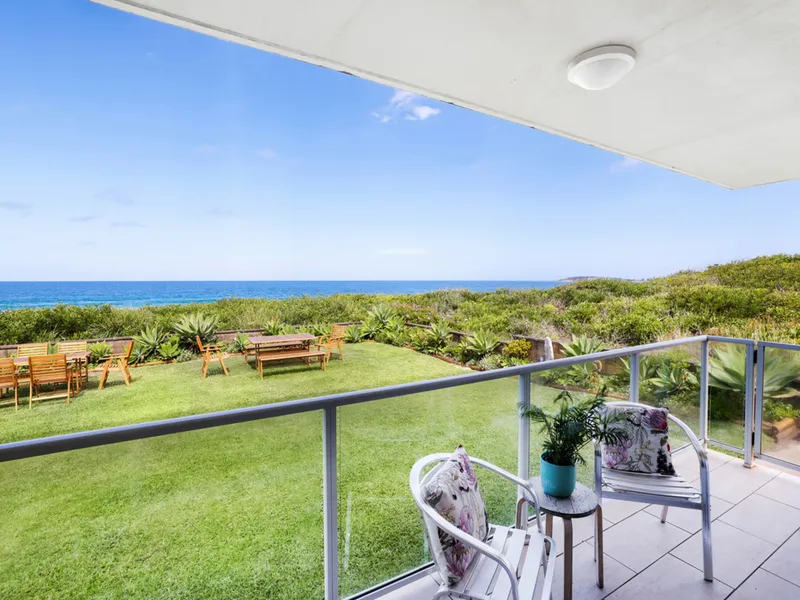 Royal Surf - Absolute Beachfront Apartment