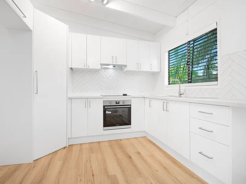 RENOVATIONS JUST COMPLETED, READY FOR IMMEDIATE MOVE IN