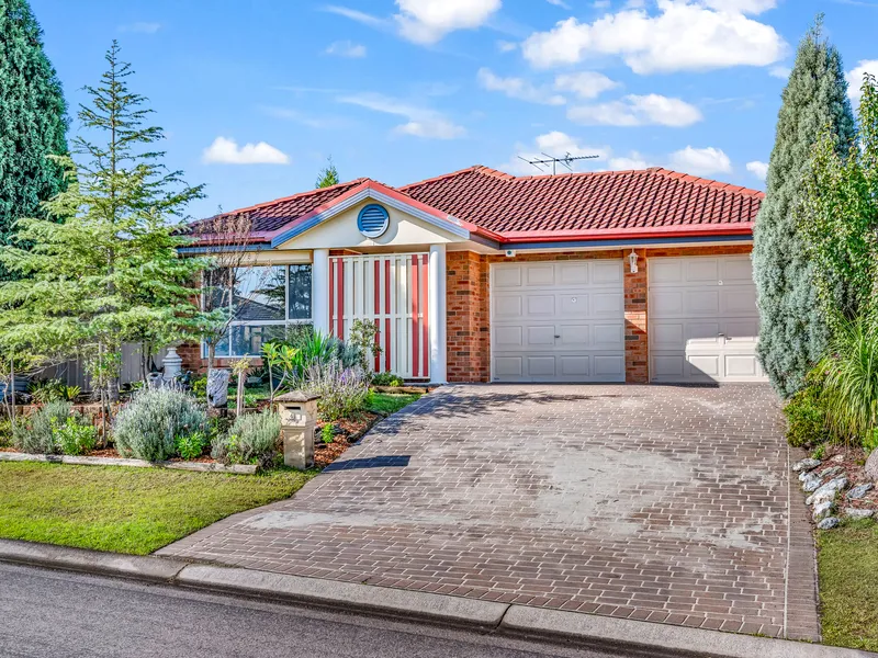 PERFECT LOW MAINTENANCE LIVING IN METFORD!!