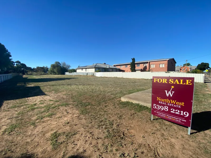 PRIME LOCATION! - 1760m2