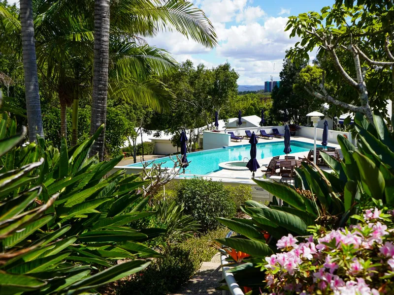 Newly refurbished exclusive Woodlands Residence in the heart of Benowa