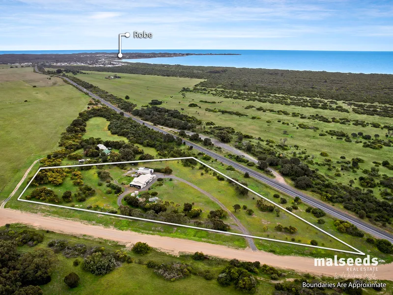 3 Bedroom home set on 5 Acres in Robe!