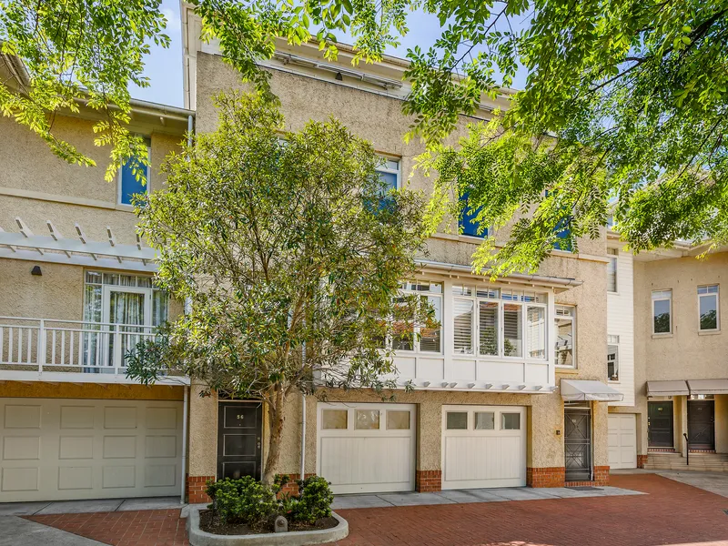 56 Esplanade West, Port Melbourne, Vic 3207