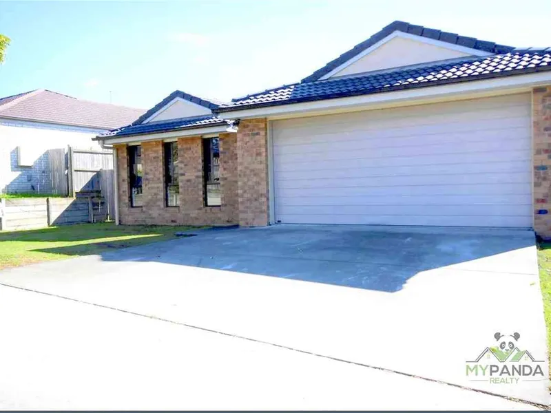 * UNDER OFFER *    Gorgeous Large 4 x Bedroom Villa