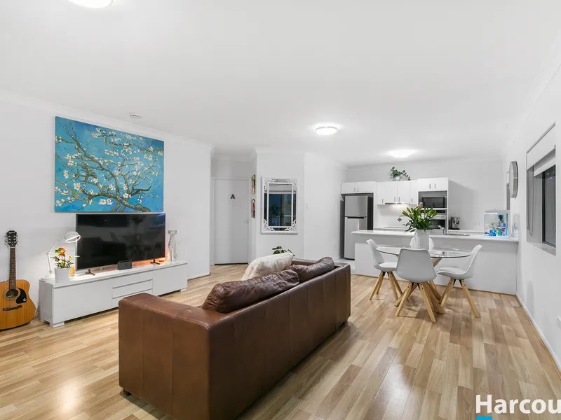 PARKSIDE LIVING WITH CITY VIEWS! 