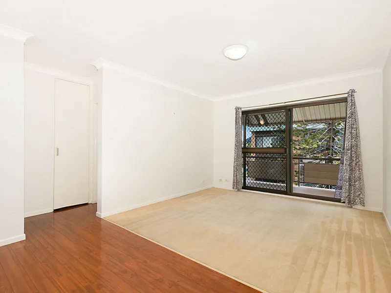 Spacious 2 bedroom unit