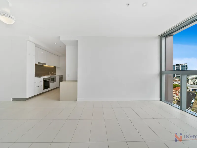 Balcony 1 Bedroom Apartment at level 12