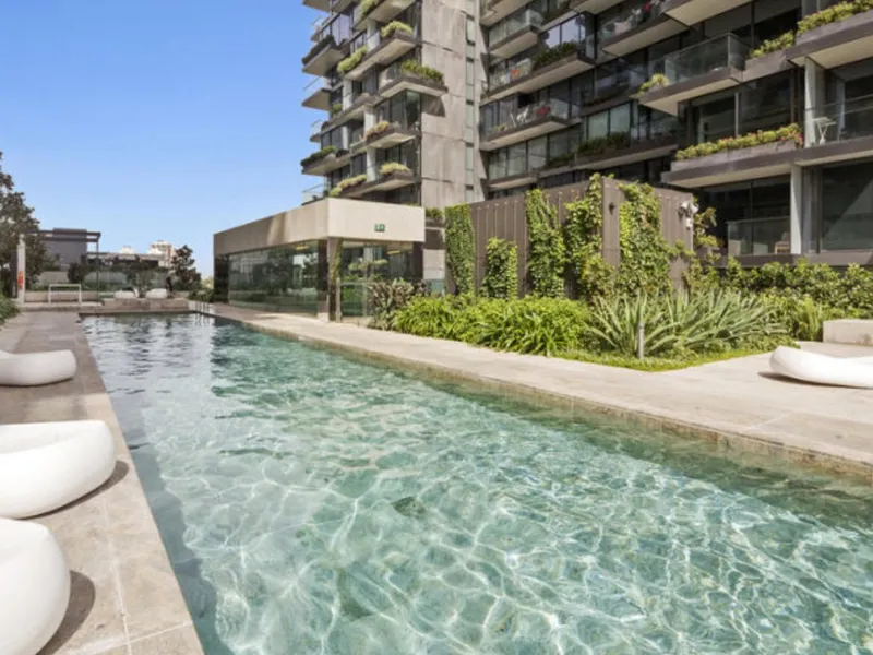 Dual key apartment in Central Park for sale