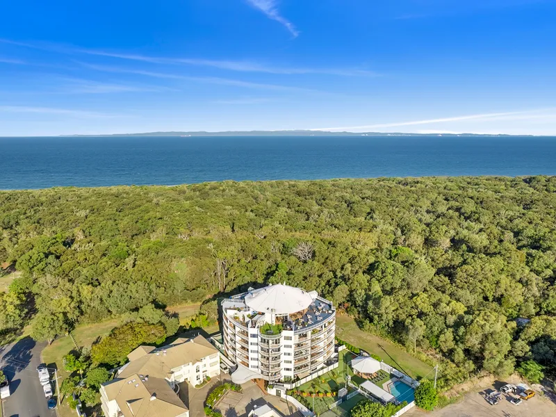 SPACIOUS SURF SIDE APARTMENT