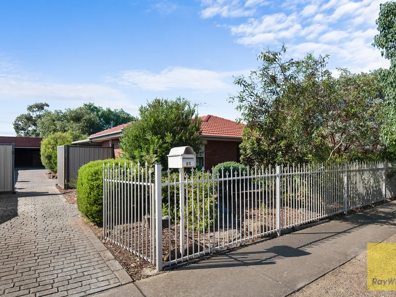 WONDERFUL FAMILY HOME IN PRIME LOCATION!