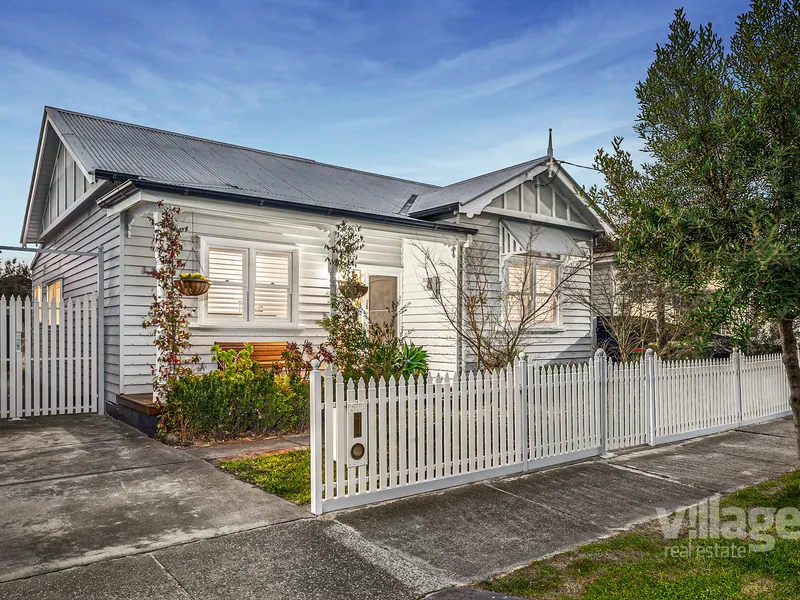 The property will be open by private appointment only. You must contact the agent and register your details to be able to attend.