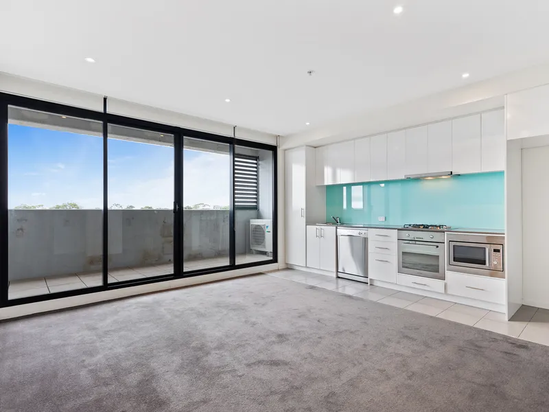 2 BEDROOM 1 BATHROOM APARTMENT WITH CAR PARK ON LYGON ST