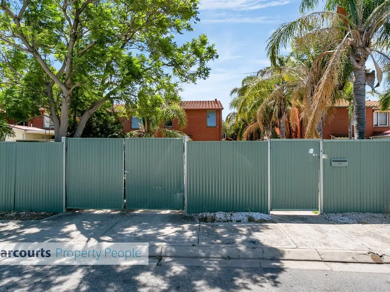 Under Contract by Carlo Peluso 0414427680