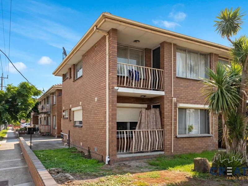 A HOMEY TWO BEDROOM UNIT