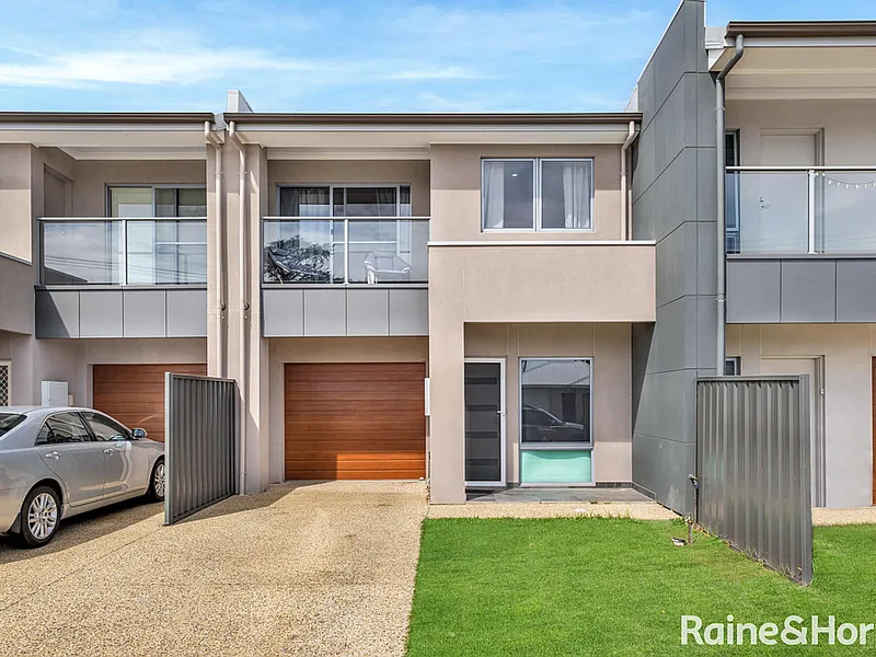 Spacious and Modern Torrens Title Townhouse