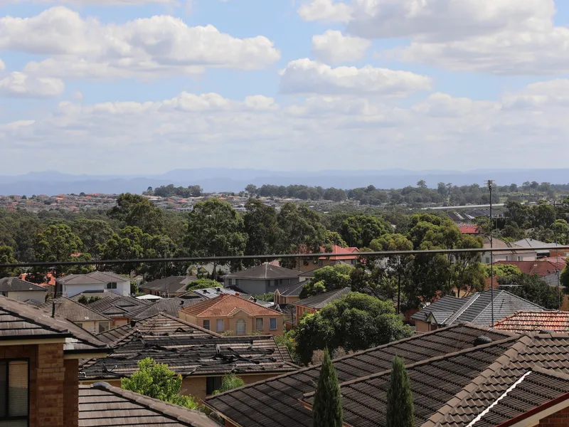 House for sale in Kellyville with 180 deg mountain view and in ground swimming pool, close to schools, hospital, rail and all amenities.