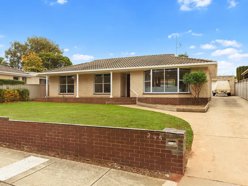 REFERBISHED BRICK VENEER HOME IN STRATHDALE