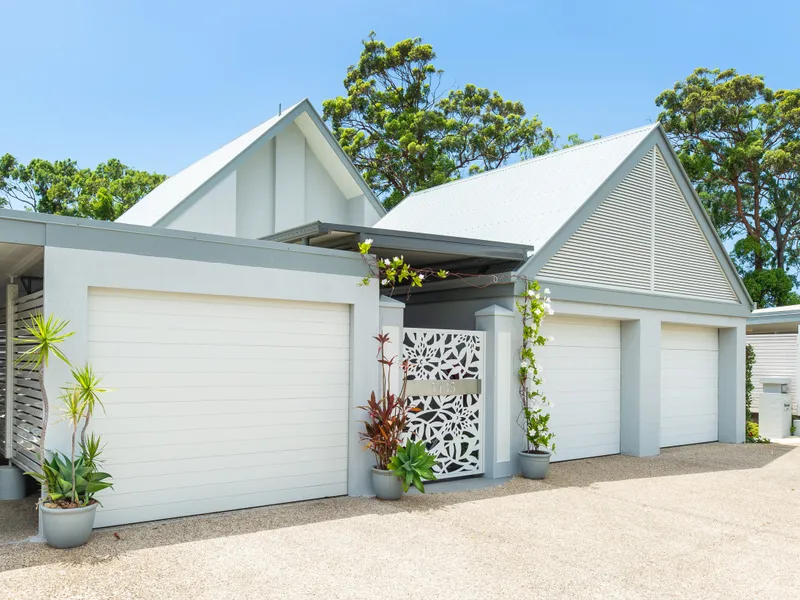 Golf Course Living On the Palms, Sanctuary Cove